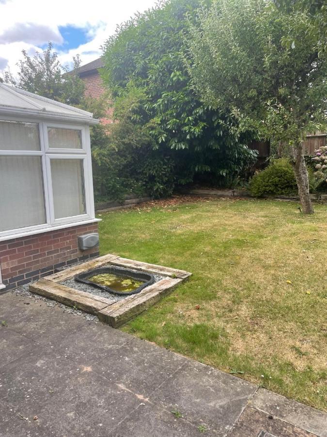 הוילה 5 Bed House, 32 Tutbury Avenue, Cannon Park, Coventry, Cv4 7Bj מראה חיצוני תמונה