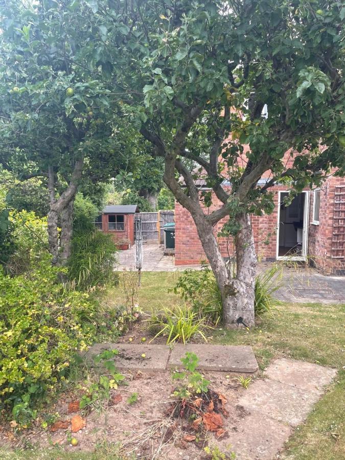 הוילה 5 Bed House, 32 Tutbury Avenue, Cannon Park, Coventry, Cv4 7Bj מראה חיצוני תמונה